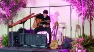 Double piped digeridoo allows two different chords to be played.